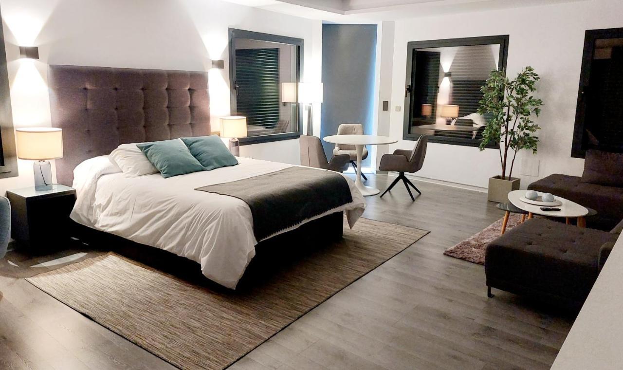 Plasencia Plaza Mayor Luxury Bagian luar foto