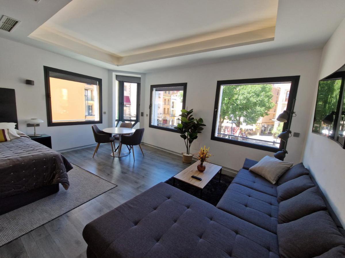 Plasencia Plaza Mayor Luxury Bagian luar foto