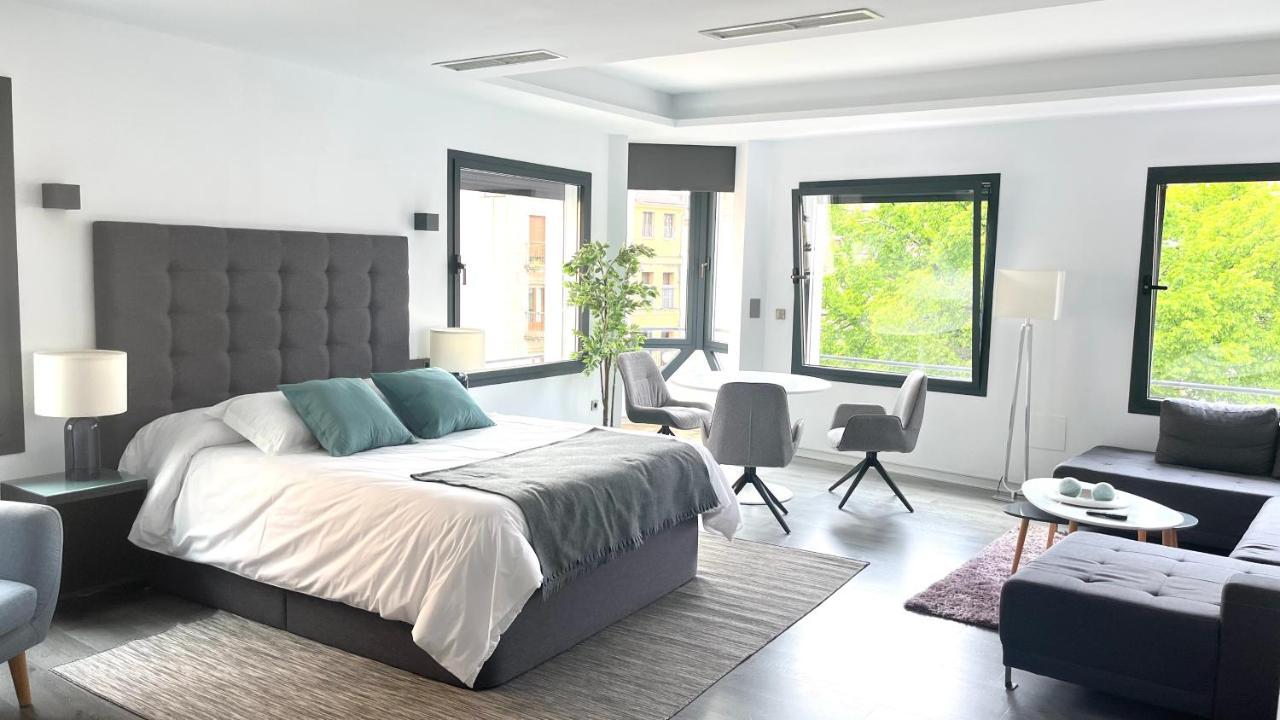 Plasencia Plaza Mayor Luxury Bagian luar foto