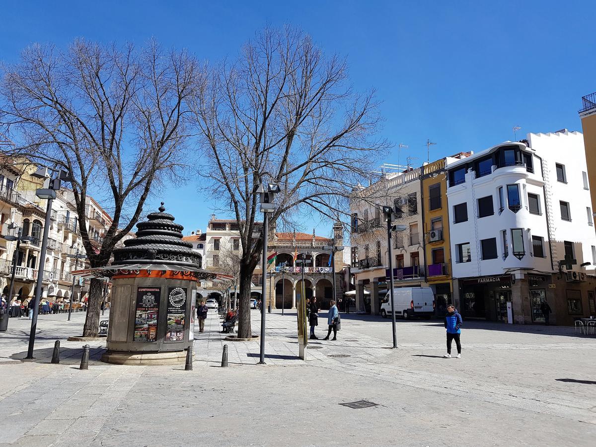 Plasencia Plaza Mayor Luxury Bagian luar foto